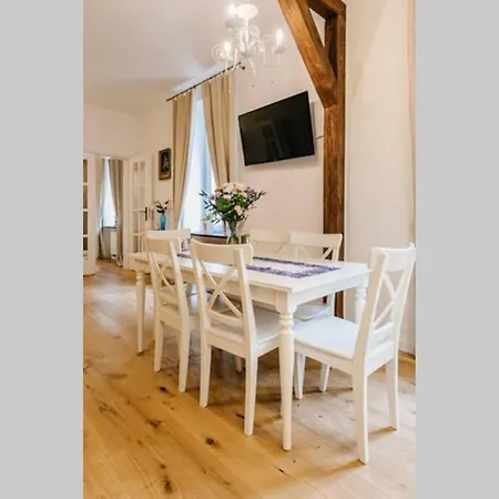 Apartament Old Town Delux *